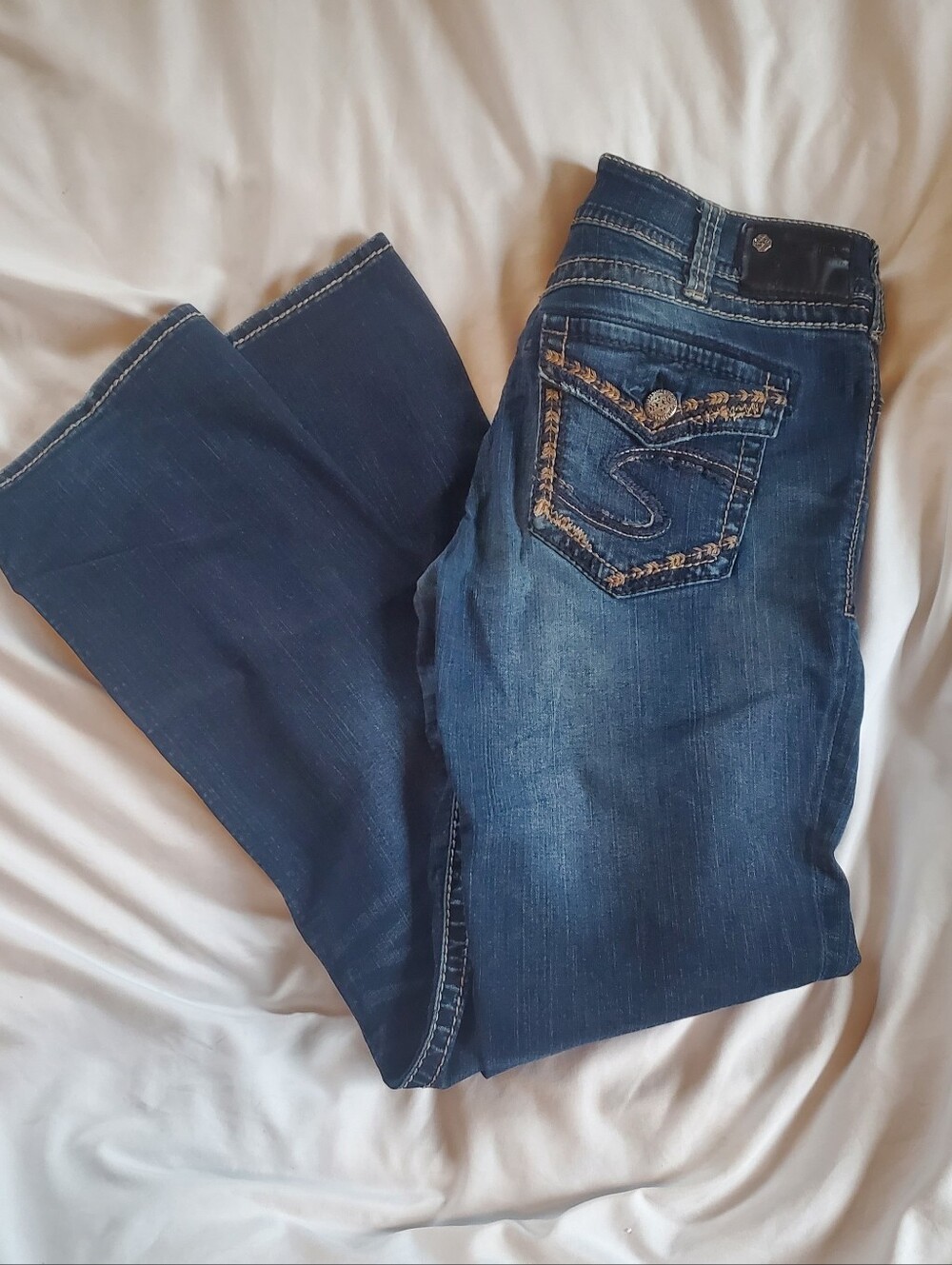 Silver Jeans Suki Fluid Mid Slim Boot Distressed Denim, 32x33 (Actual W32/L32)